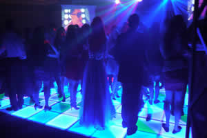 Pista LED multicolor para fiestas de 15 años