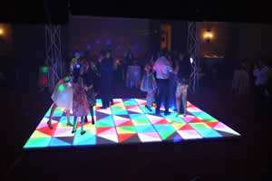 Pista iluminada para convivios empresariales